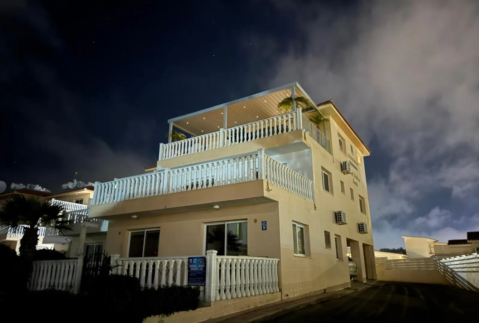 Nissi Golden Sands Paradi Ayia Napa Lägenhet